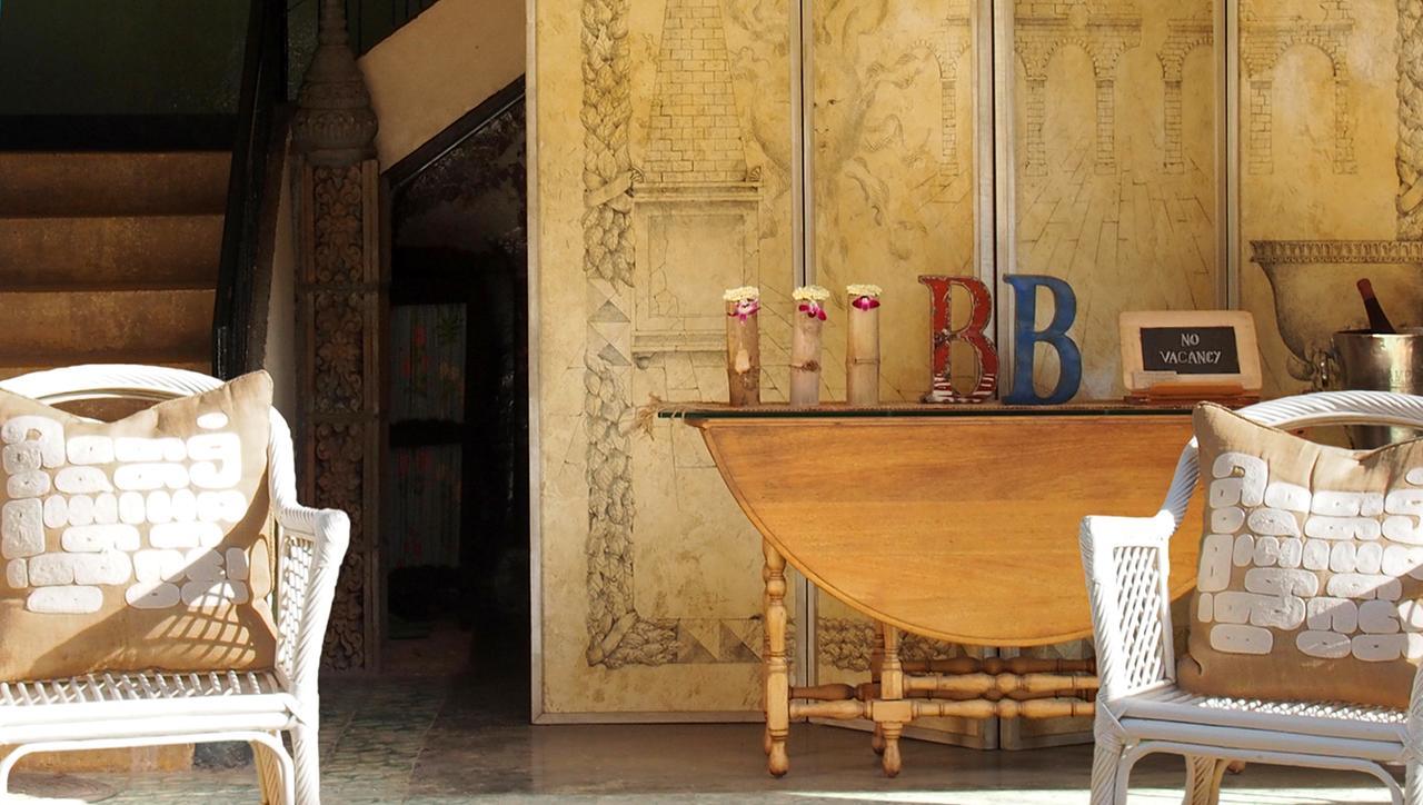 Bric-A-Brac Hotel Battambang Exterior foto