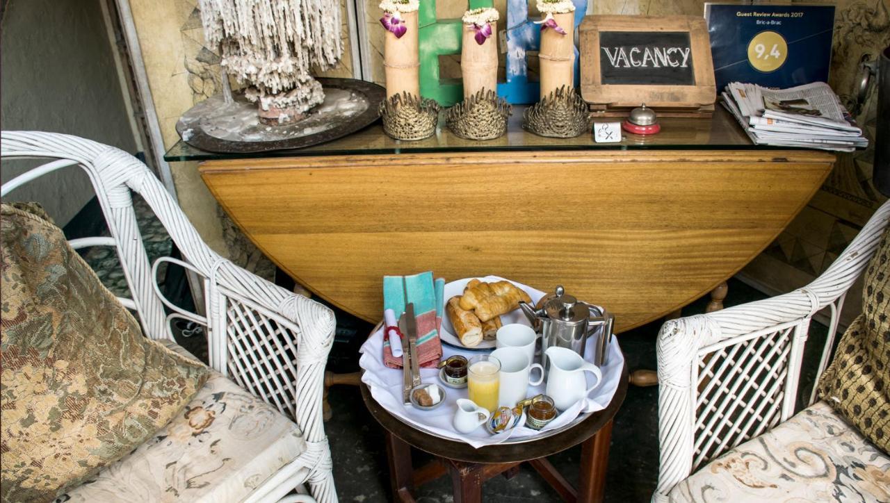 Bric-A-Brac Hotel Battambang Exterior foto